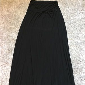 Long black maxi skirt